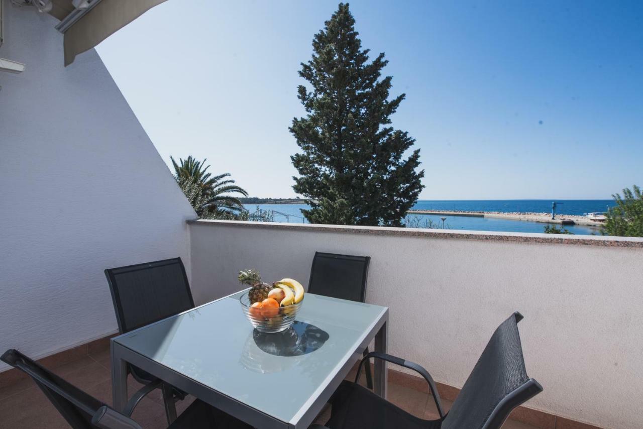 Apartments By The Sea Semy Novalja Εξωτερικό φωτογραφία